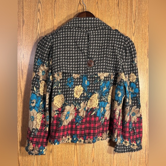 American Rag Cie Floral Houndstooth and Plaid Acrylic Blazer - Picture 6 of 7